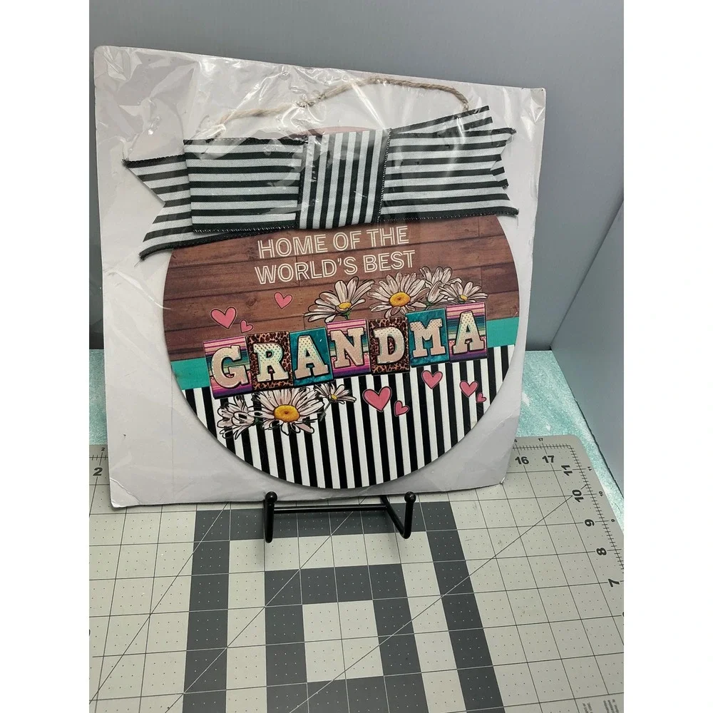 Home of the Worlds Best Grandma Hanging Wall Sign Wood Plaque Floral Bow 11.5in